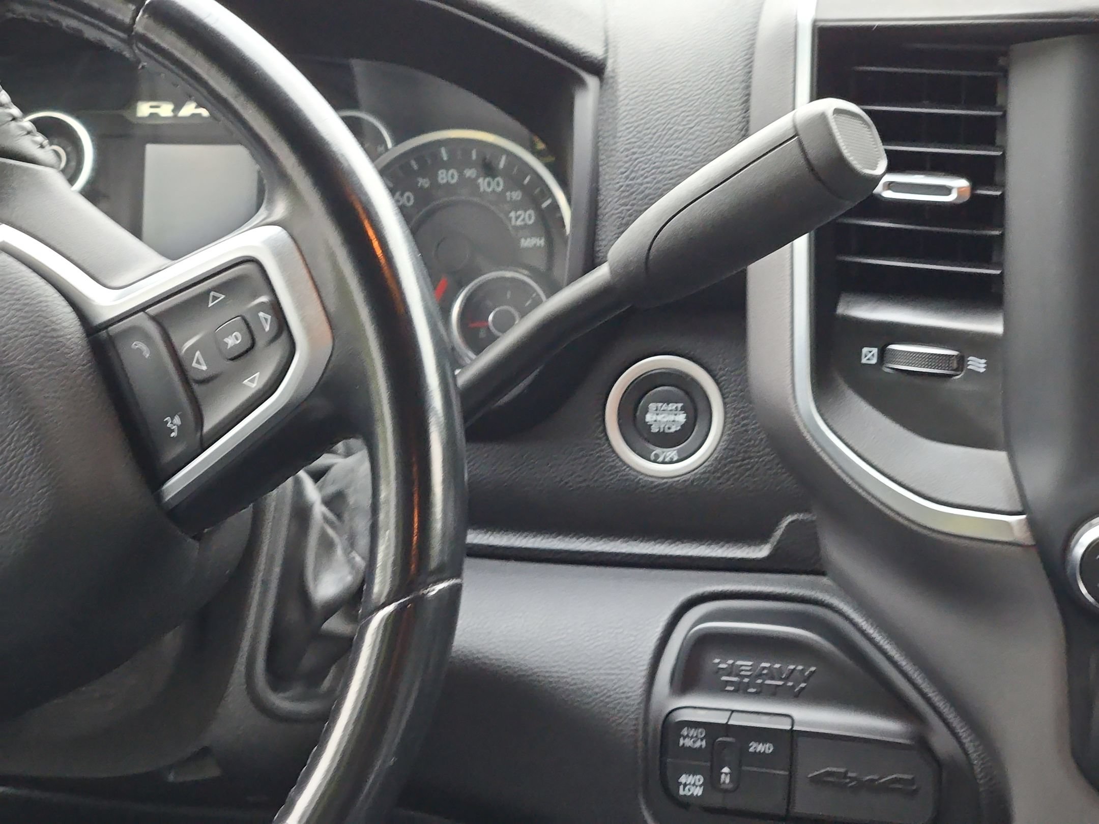 Used 2024 RAM 2500 Big Horn AWD/4WD image 30