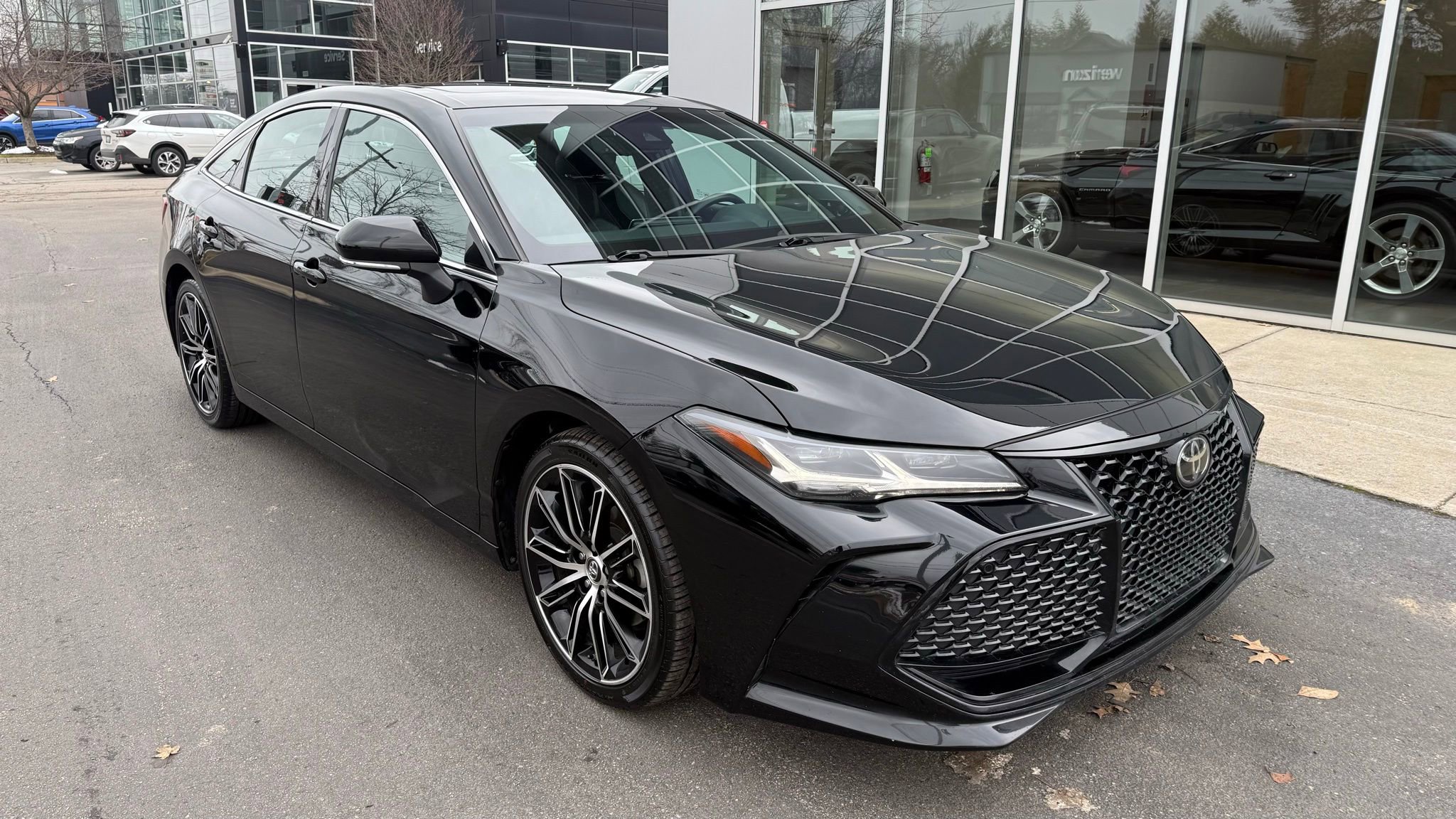 Used 2019 Toyota Avalon Touring image 11