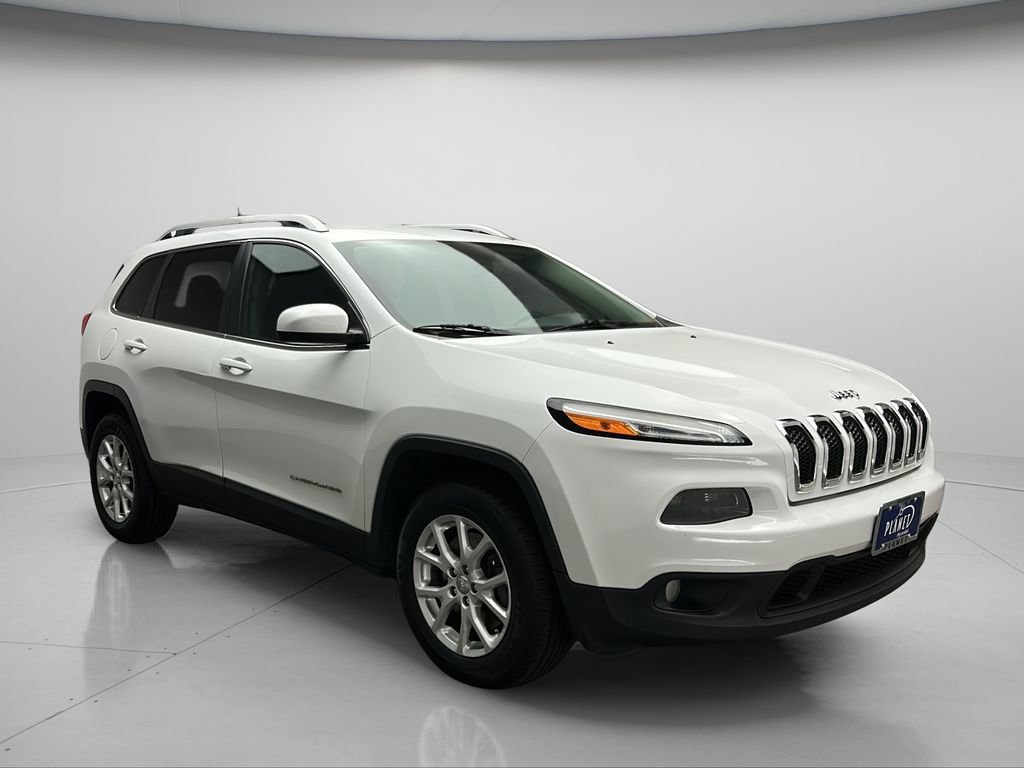 Used 2016 Jeep Cherokee Latitude w/ Cold Weather Group AWD/4WD video 1