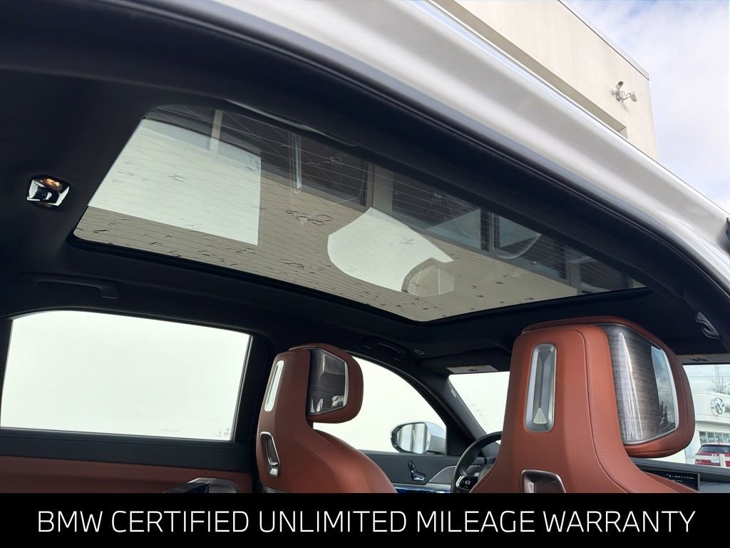 Certified 2024 BMW 760i xDrive w/ Executive Package AWD/4WD image 15