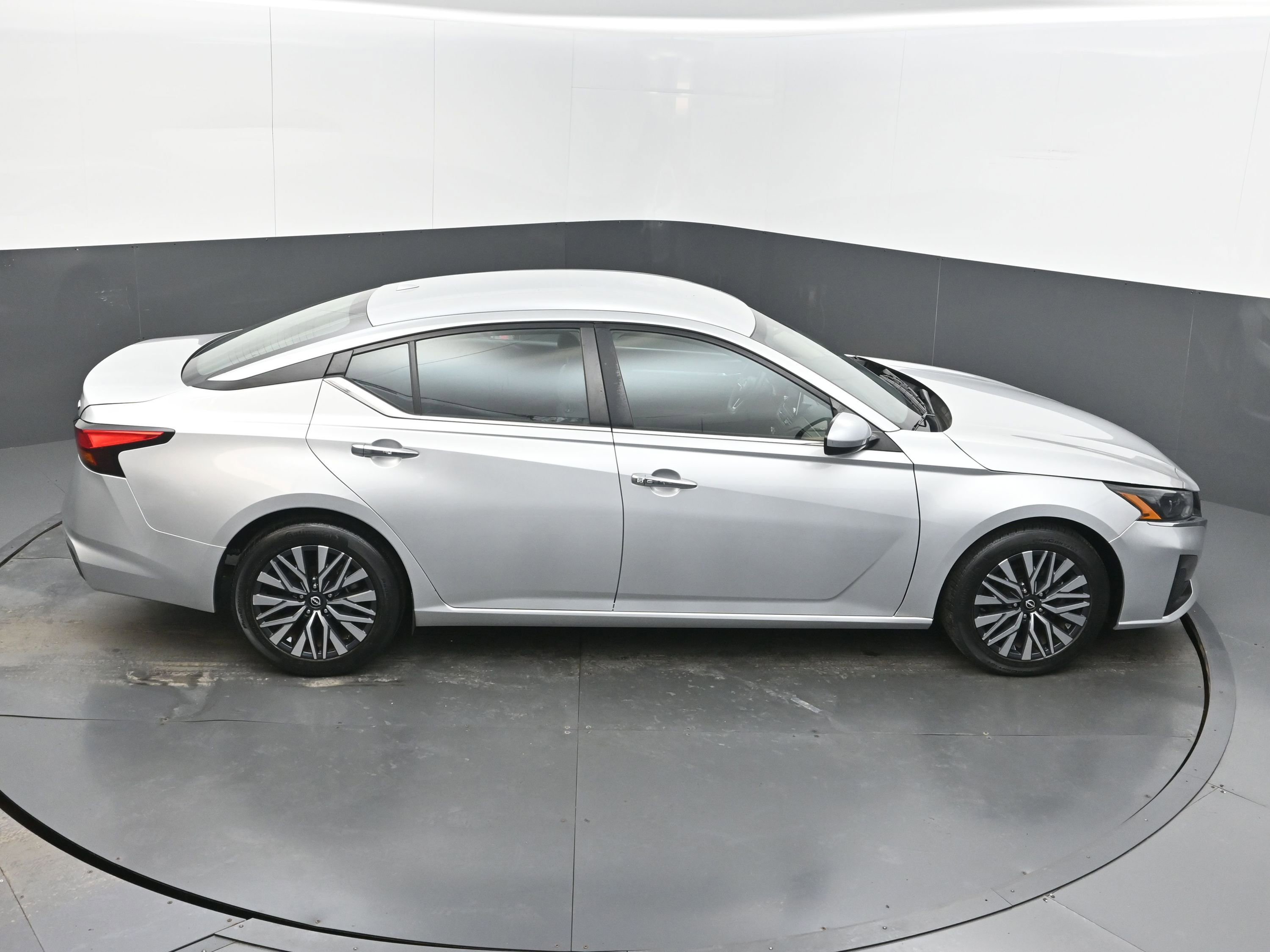 Used 2023 Nissan Altima 2.5 SV image 38