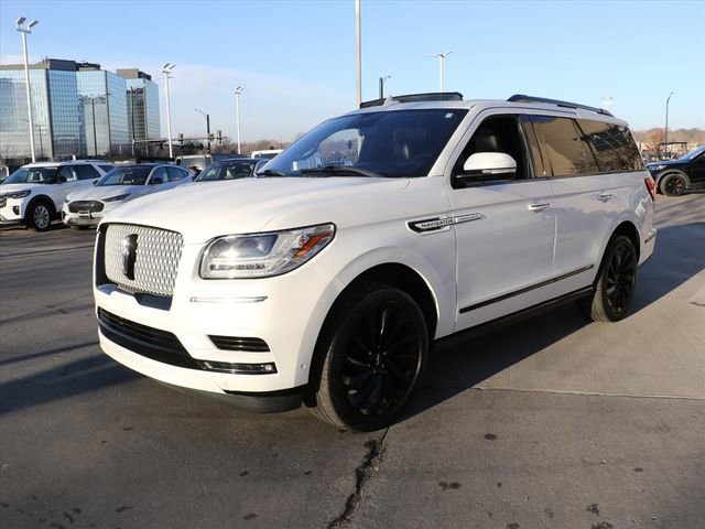 Used 2020 Lincoln Navigator Reserve w/ Equipment Group 208A Reserve image 2