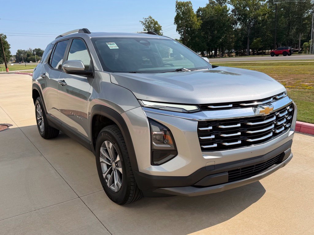 Used 2025 Chevrolet Equinox LT w/ Convenience Package II AWD/4WD image 9