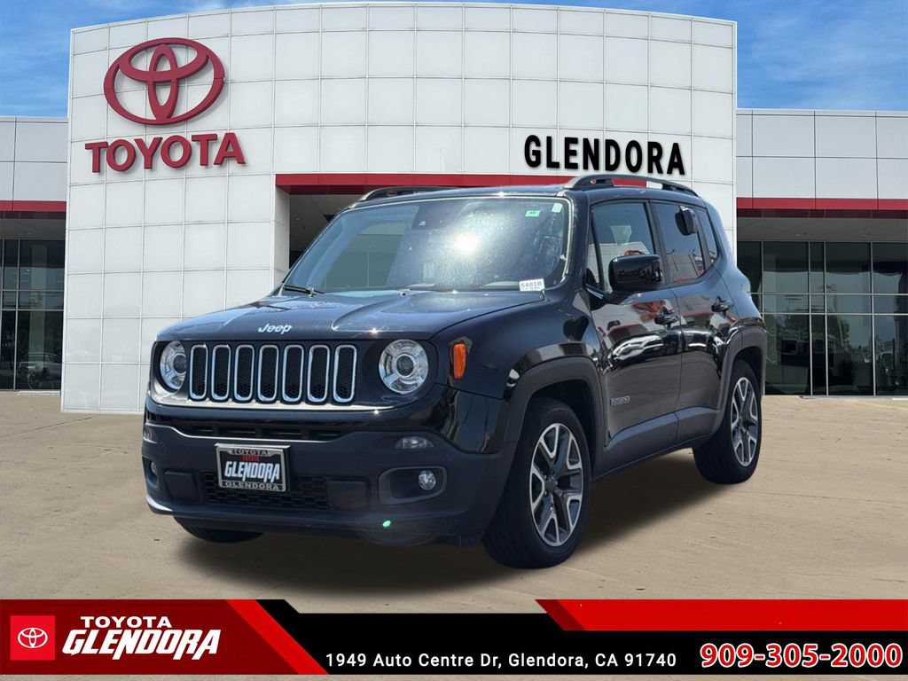 Used 2018 Jeep Renegade Latitude w/ UConnect 8.4 Nav Group FWD image 4