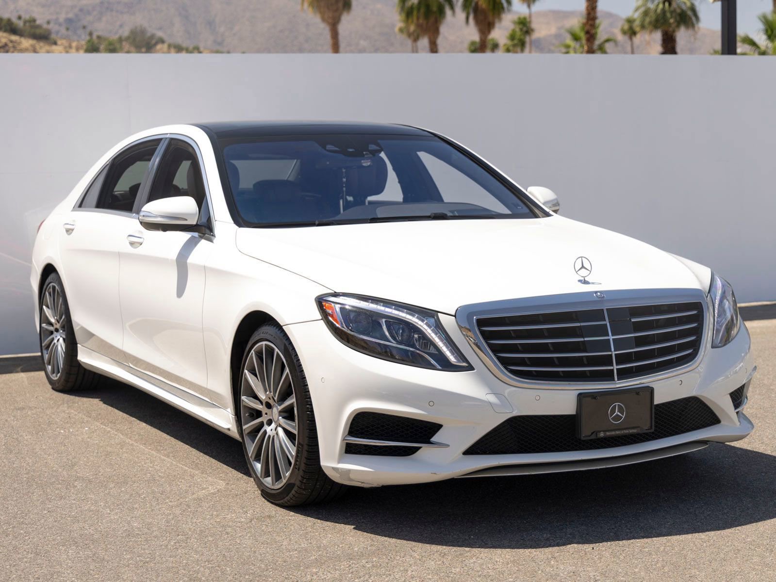 Used 2017 Mercedes-Benz S 550 Sedan image 2