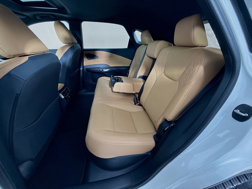 Used 2025 Lexus RX 350 Premium w/ Accessory Package (Z1) image 26