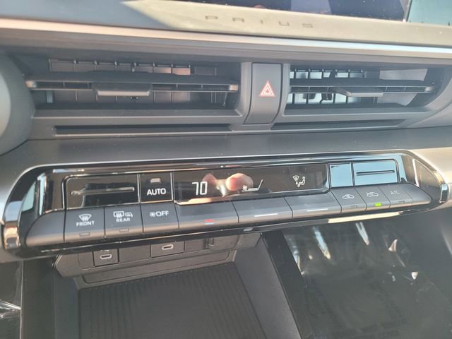 Used 2024 Toyota Prius LE image 24