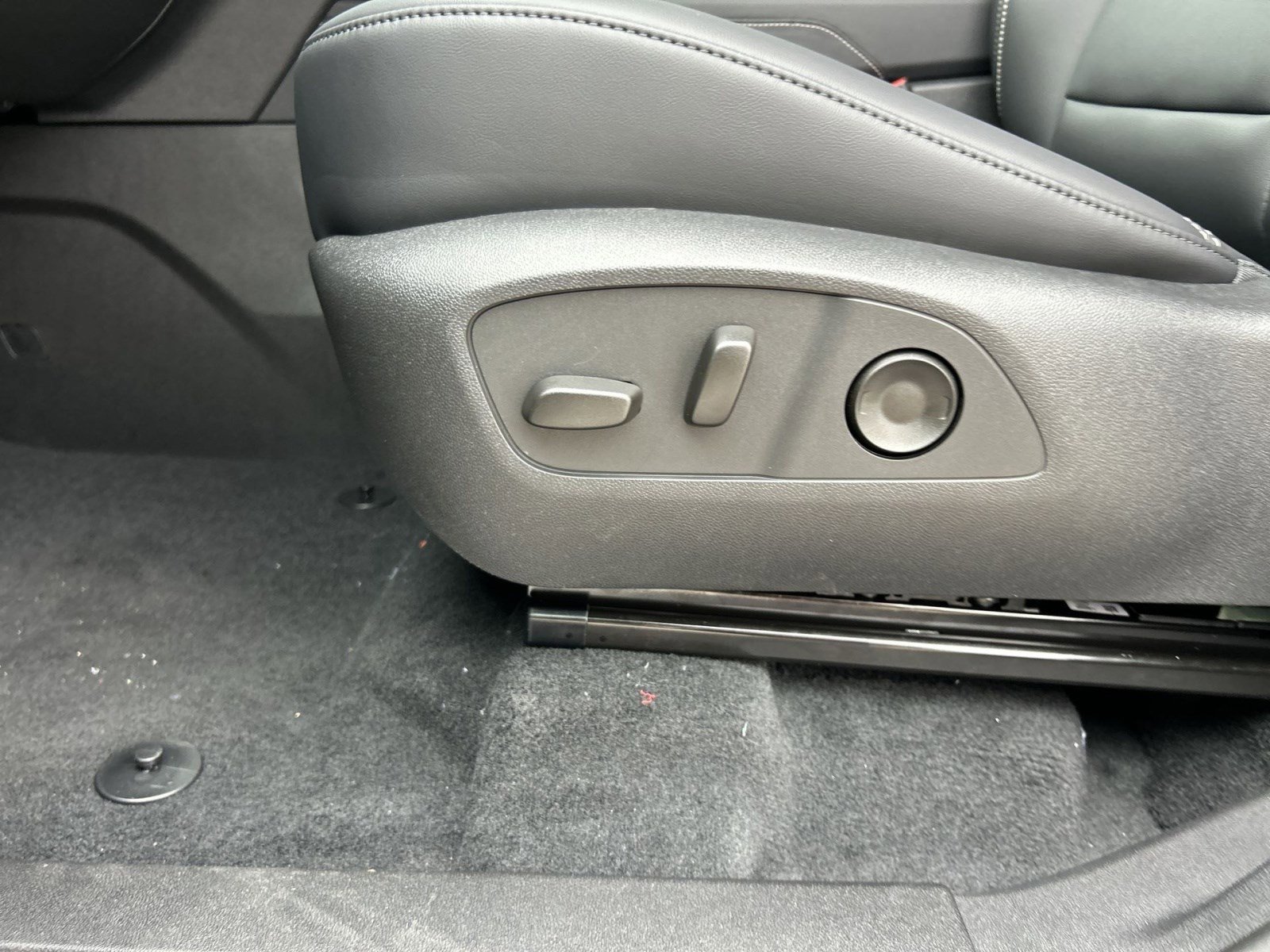 New 2026 GMC Acadia Elevation w/ Elevation Premium Package image 13