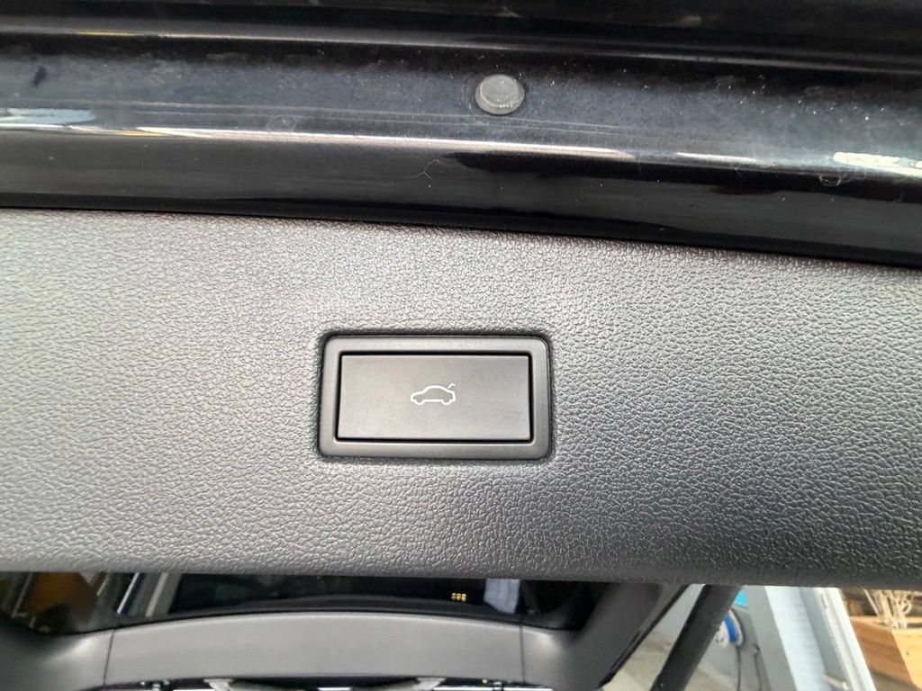 Used 2022 Volkswagen Tiguan SE AWD/4WD image 20