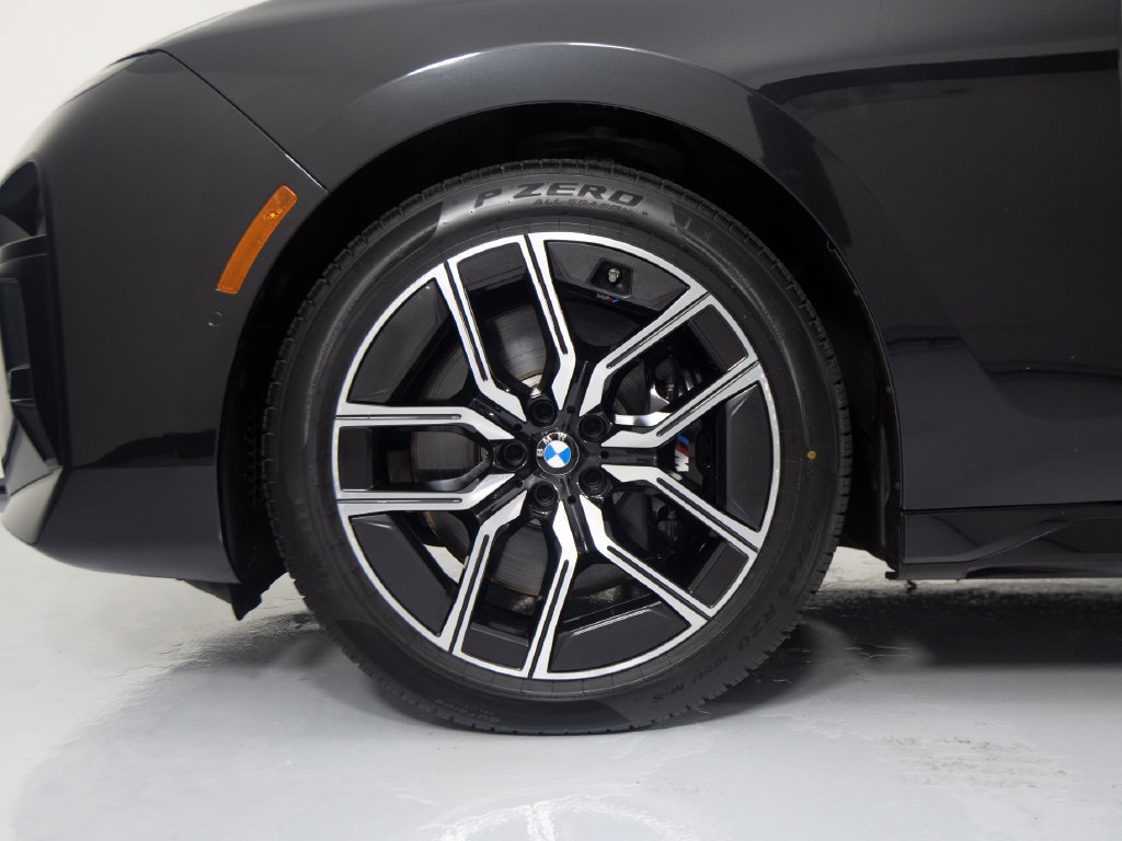 Used 2023 BMW 760i xDrive AWD/4WD image 13