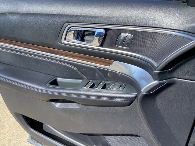 Used 2018 Ford Explorer Limited image 48