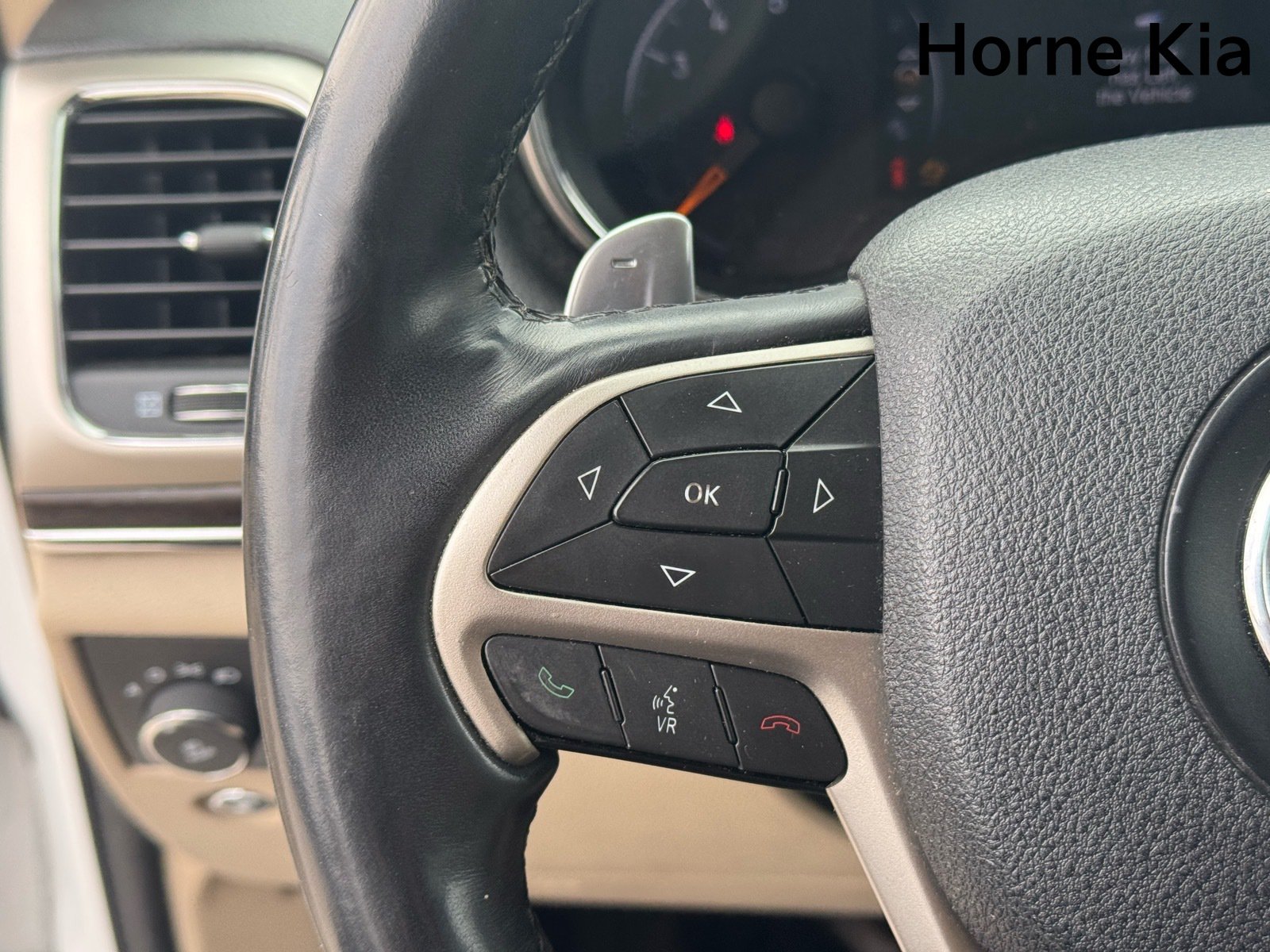 Used 2014 Jeep Grand Cherokee Limited w/ Luxury Group II AWD/4WD image 18