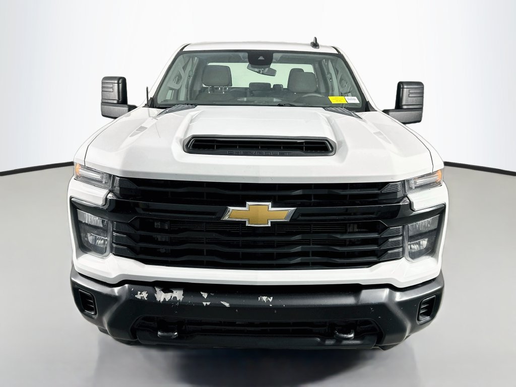 Used 2024 Chevrolet Silverado 3500 W/T AWD/4WD image 2