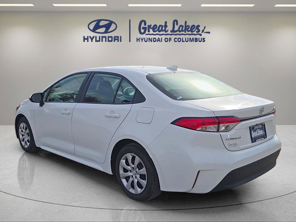 Used 2024 Toyota Corolla LE FWD image 3