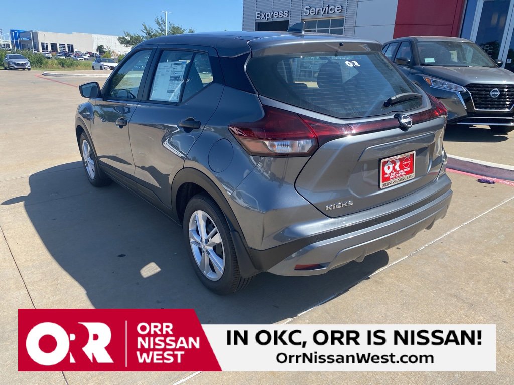 New 2025 Nissan Kicks Play S image 3