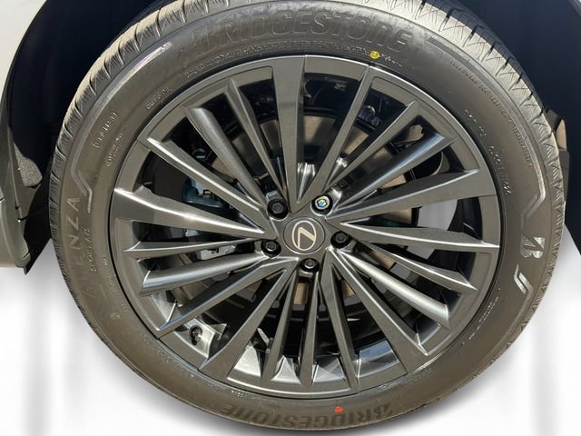 New 2026 Lexus RX 450h AWD image 10