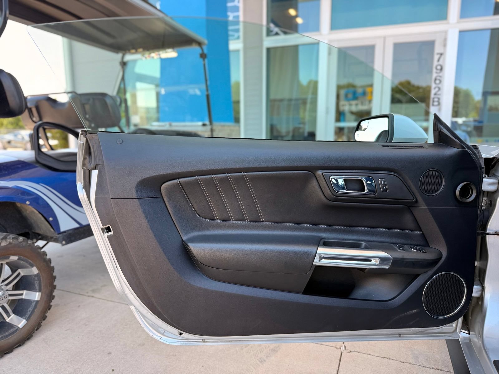 Used 2015 Ford Mustang Premium w/ Ecoboost Performance Package RWD image 17