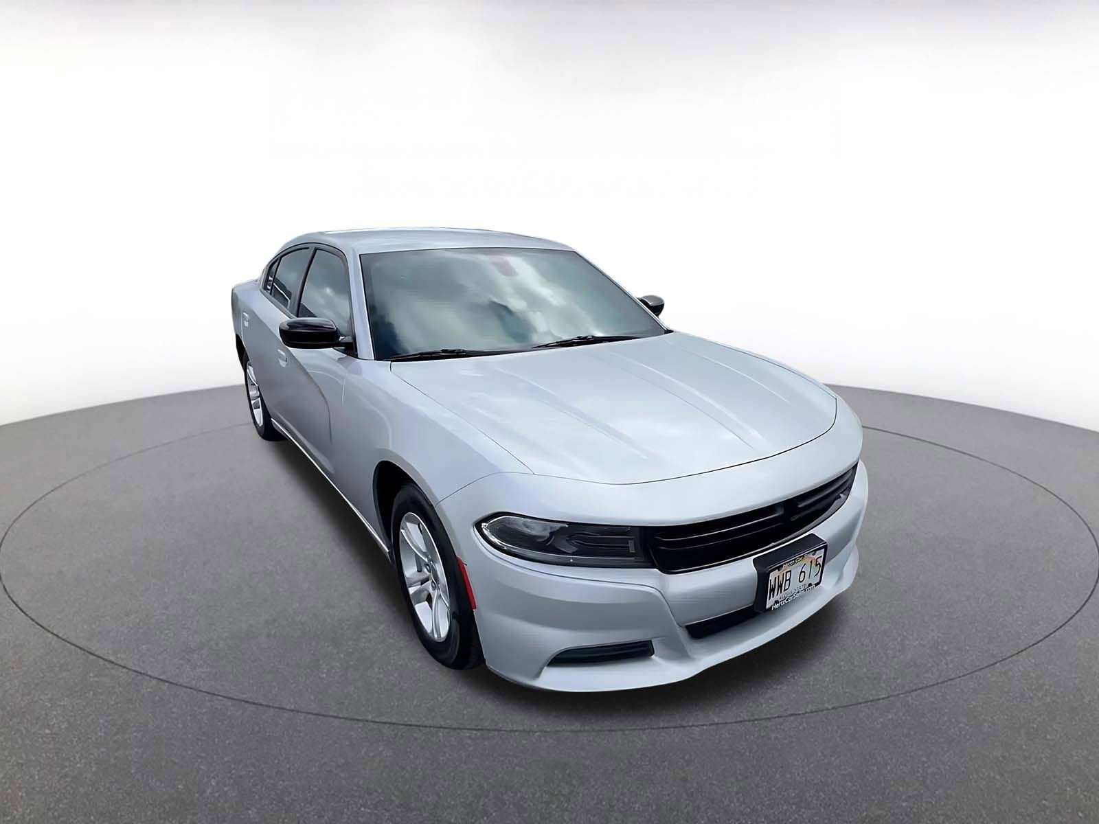 Used 2023 Dodge Charger SXT image 3