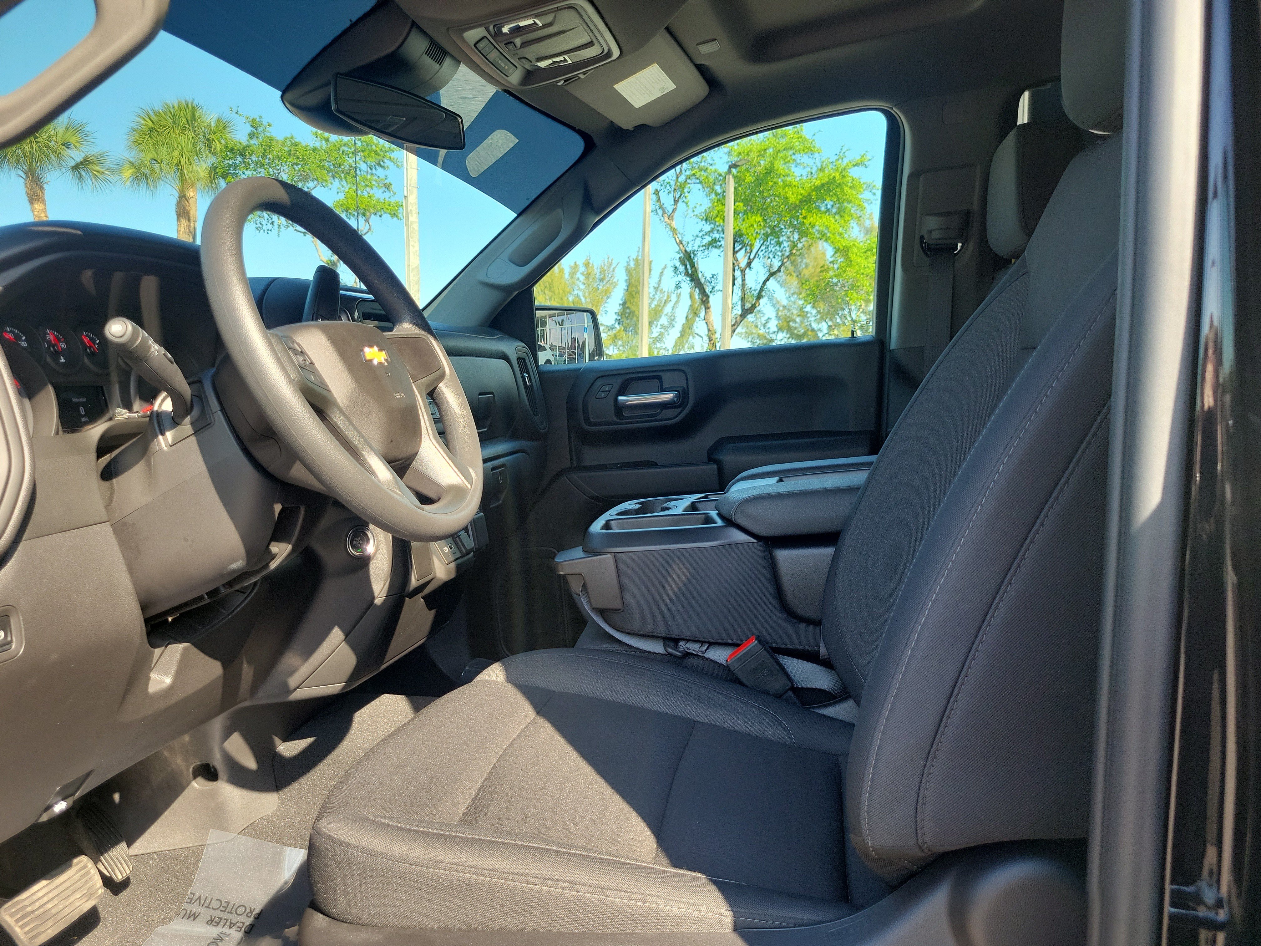 Used 2026 Chevrolet Silverado 1500 Custom w/ Turbomax Blackout Package RWD image 11