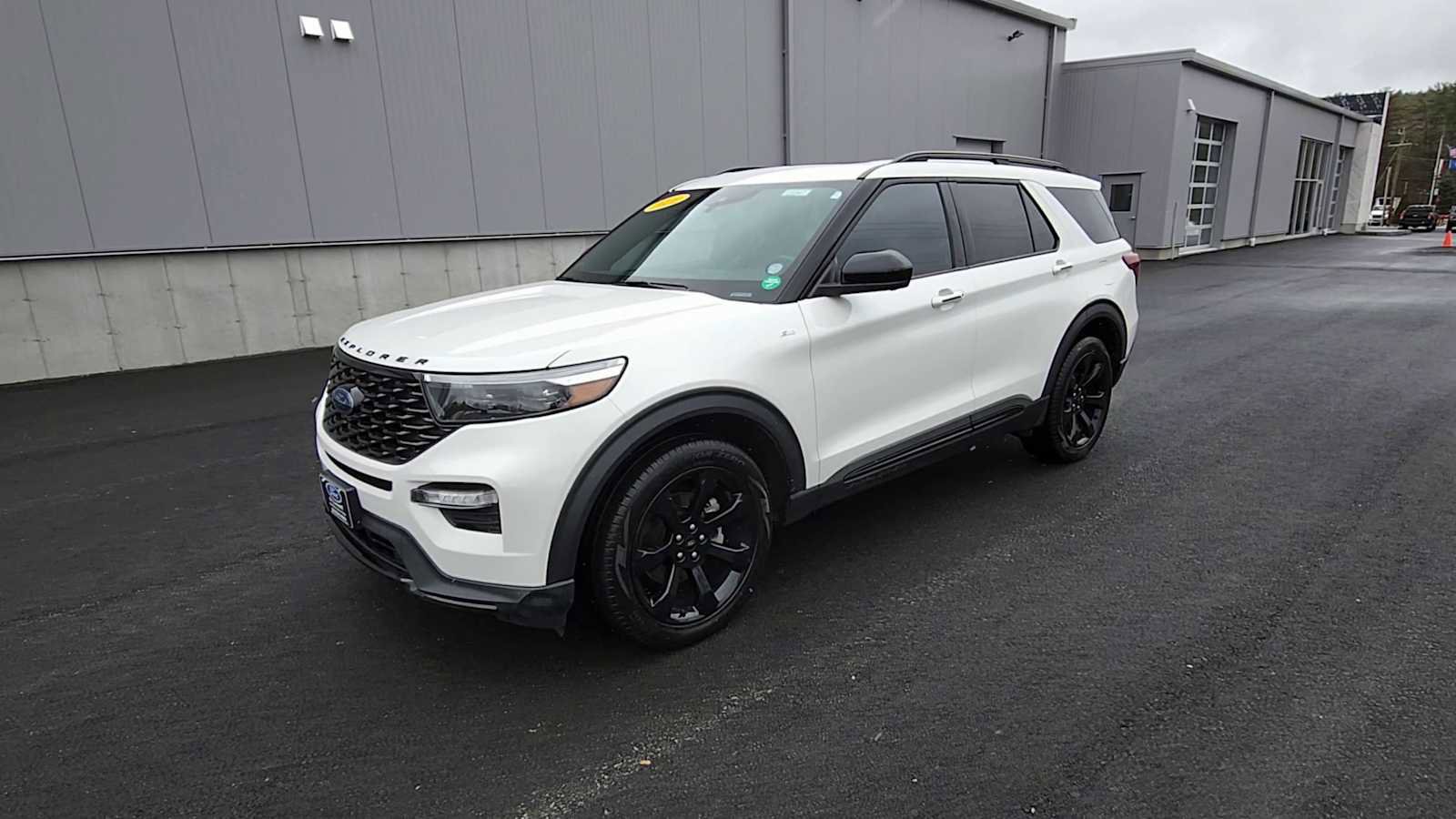 Used 2022 Ford Explorer ST-Line w/ Class IV Trailer Tow Package AWD/4WD image 4