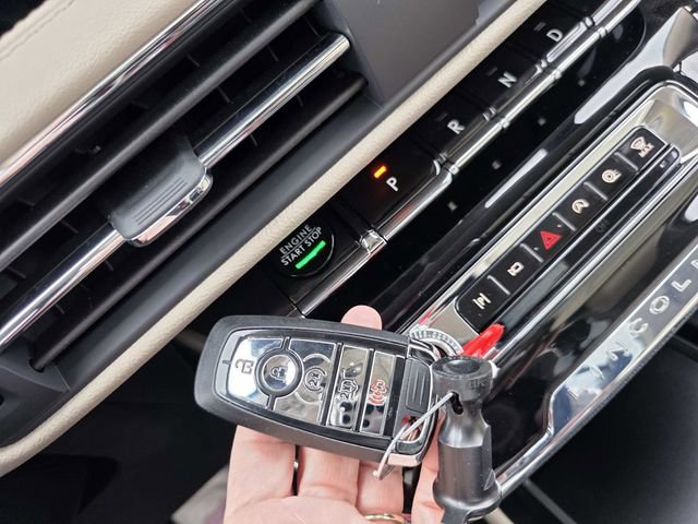 New 2026 Lincoln Corsair Premiere image 14