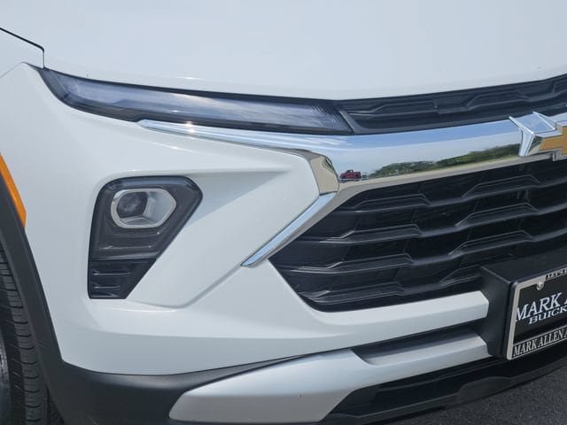 Used 2025 Chevrolet TrailBlazer LT AWD/4WD image 8