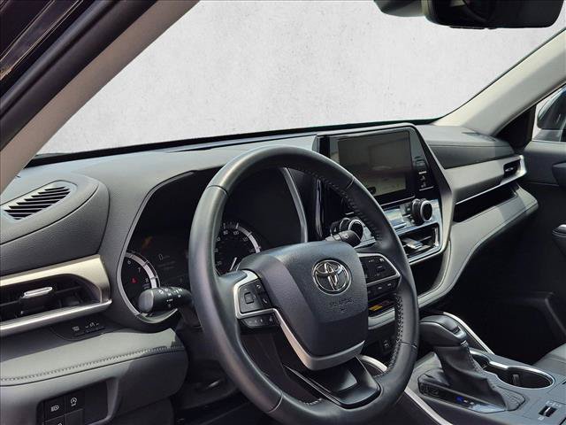 Used 2026 Toyota Highlander XLE AWD/4WD image 9