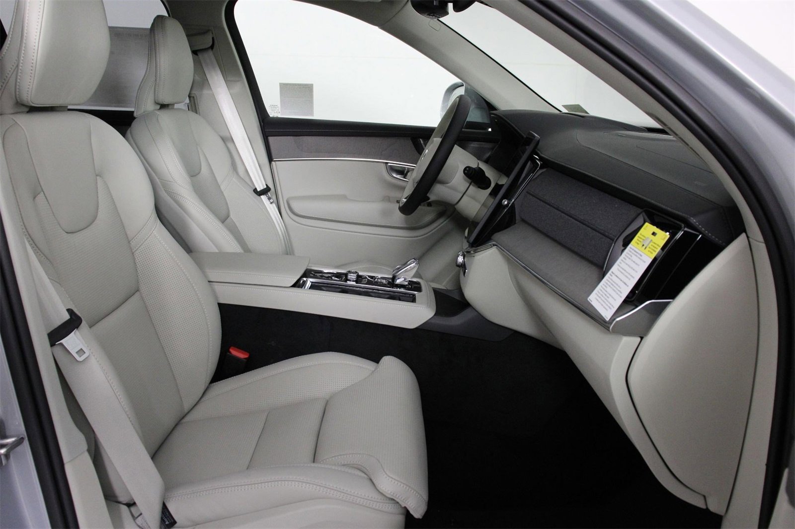 New 2026 Volvo XC90 B6 Ultra image 10