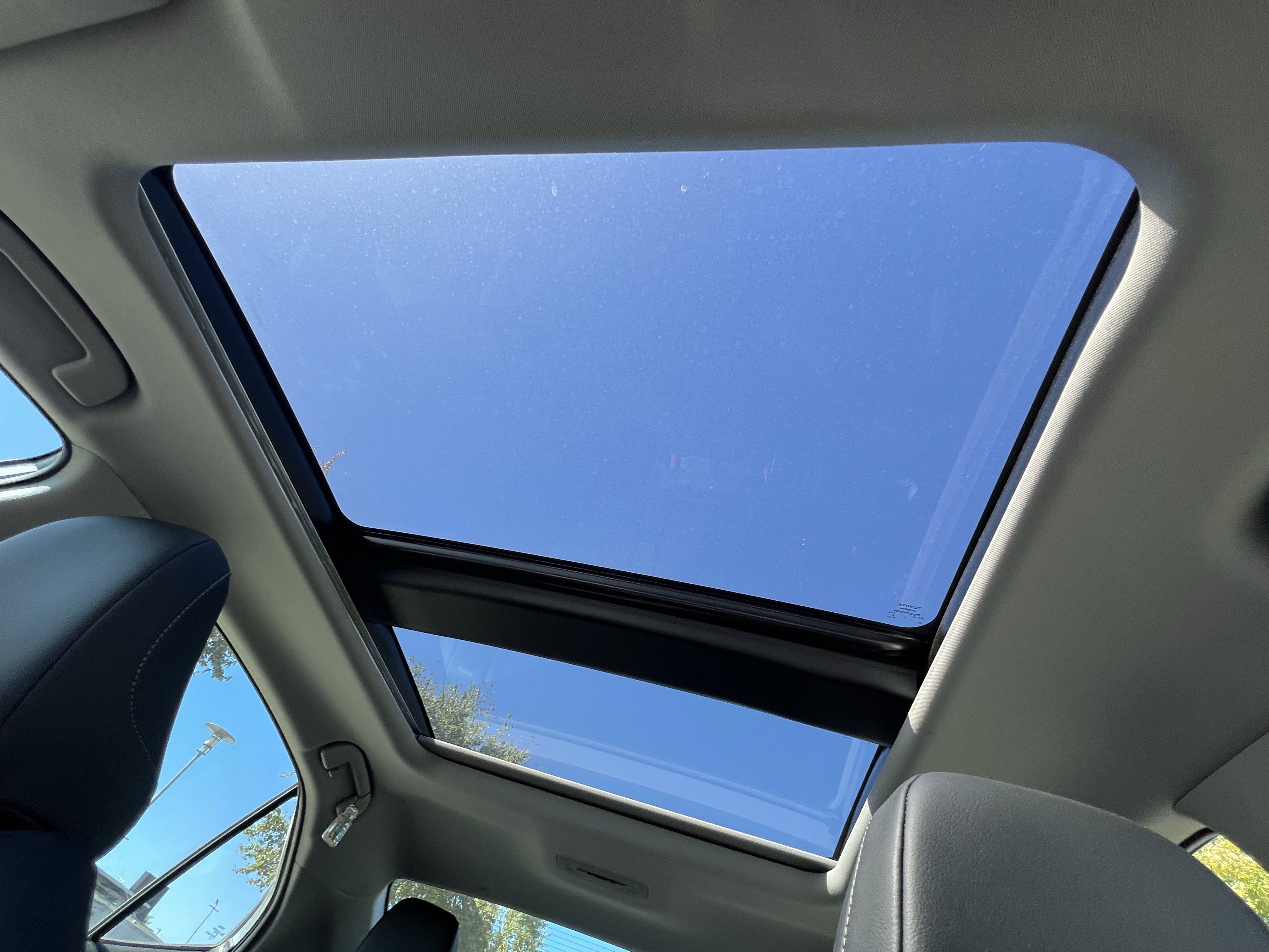 Used 2020 Toyota Camry XSE image 28