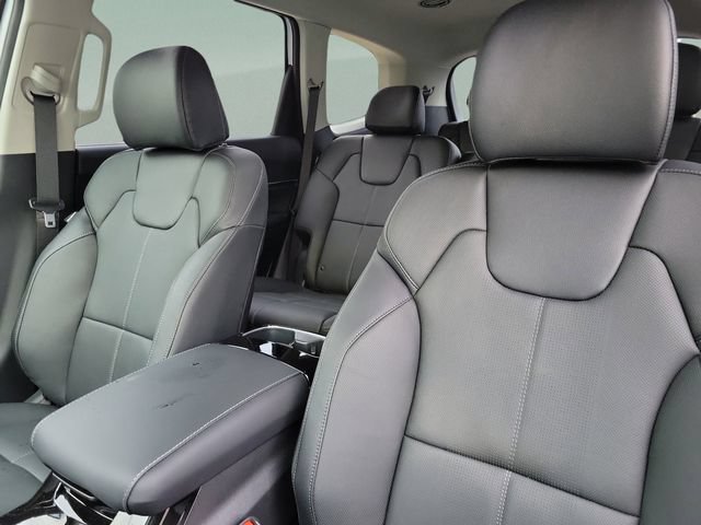 Certified 2025 Kia Telluride EX w/ EX Captain's Chair Package FWD image 34
