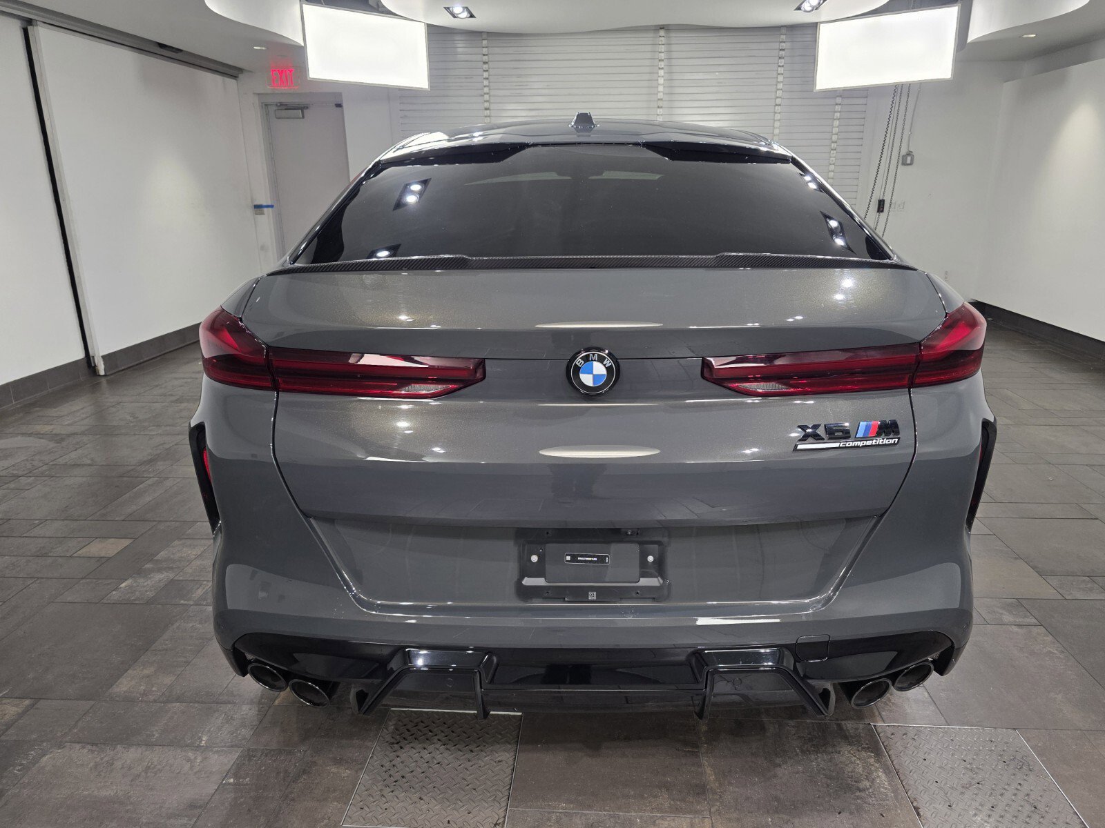 Used 2025 BMW X6 M Competition w/ Executive Package image 5