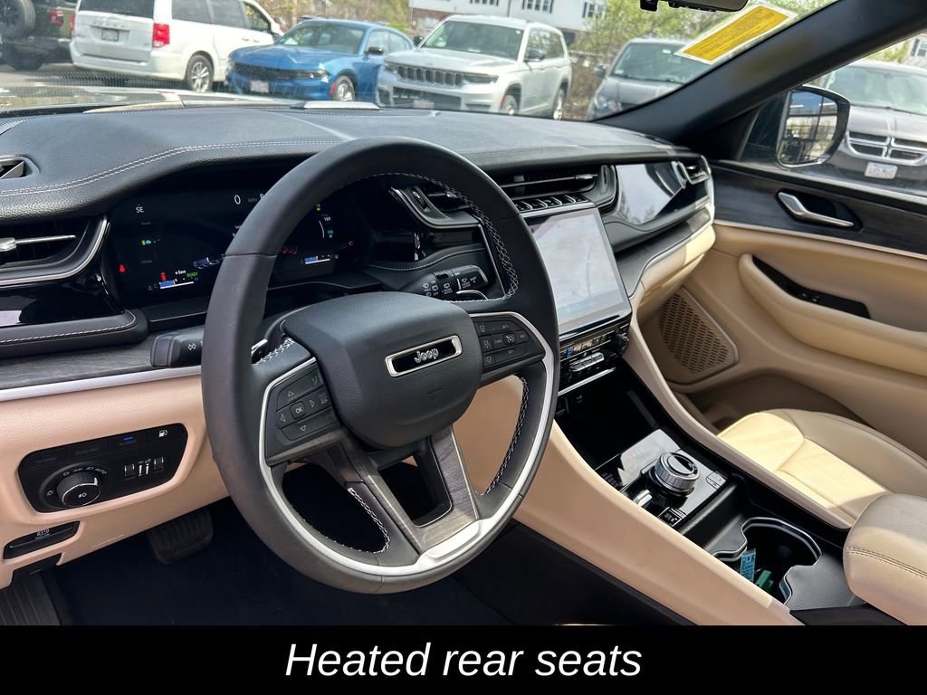 Used 2023 Jeep Grand Cherokee 4WD 4xe w/ Luxury Tech Group II image 39