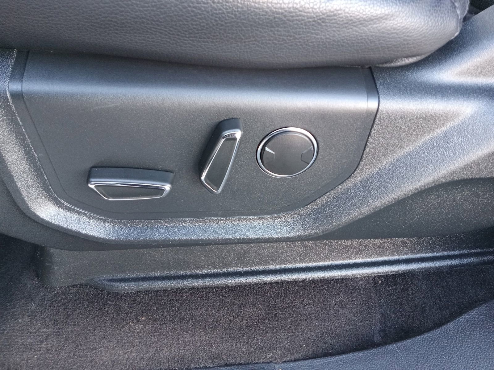 Used 2019 Ford Expedition Limited w/ Equipment Group 303A image 12