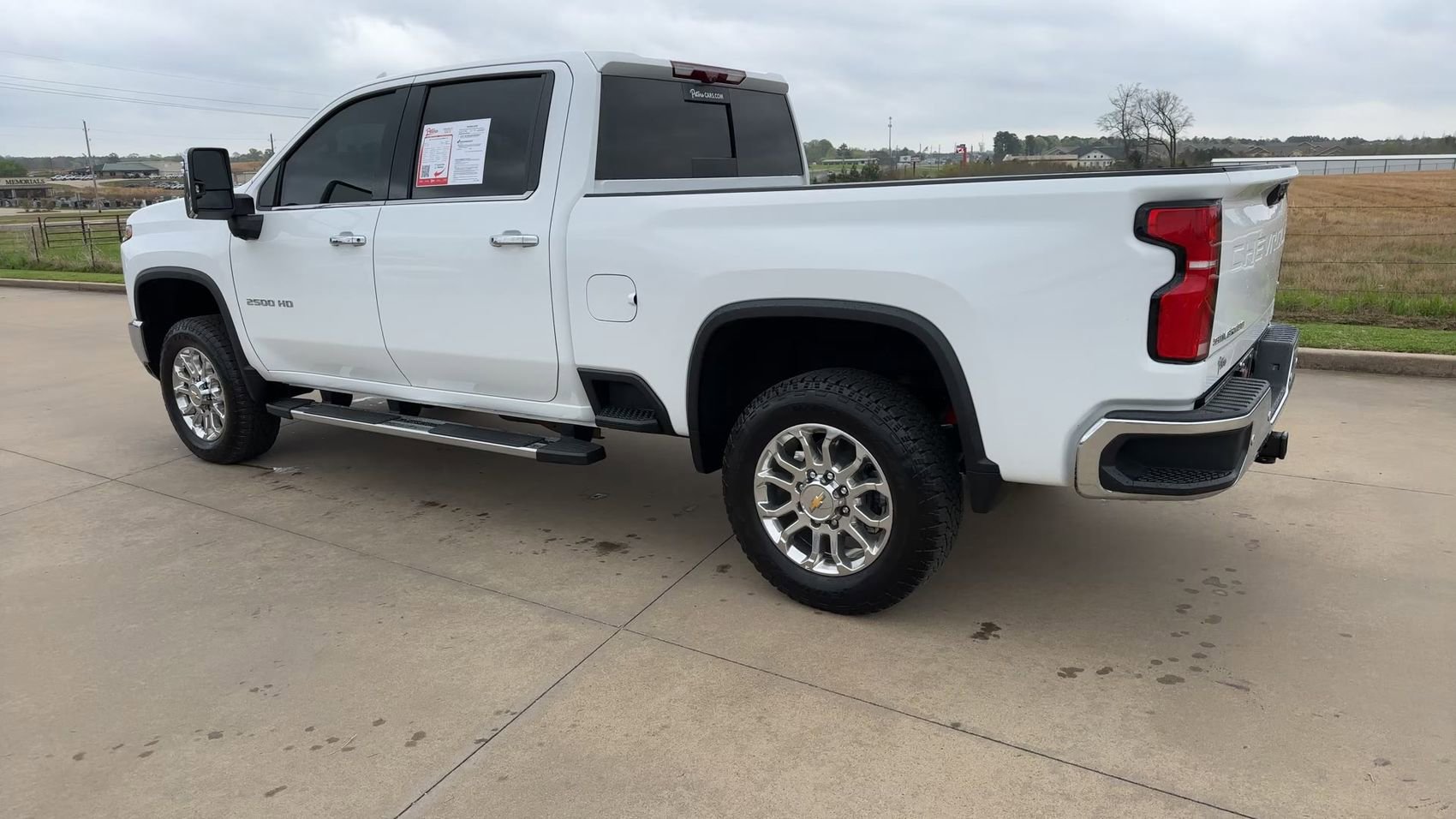 Used 2025 Chevrolet Silverado 2500 LTZ w/ LTZ Premium Package AWD/4WD image 6