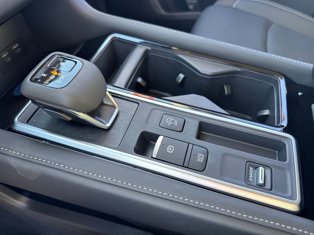New 2026 Nissan Pathfinder SL FWD image 16