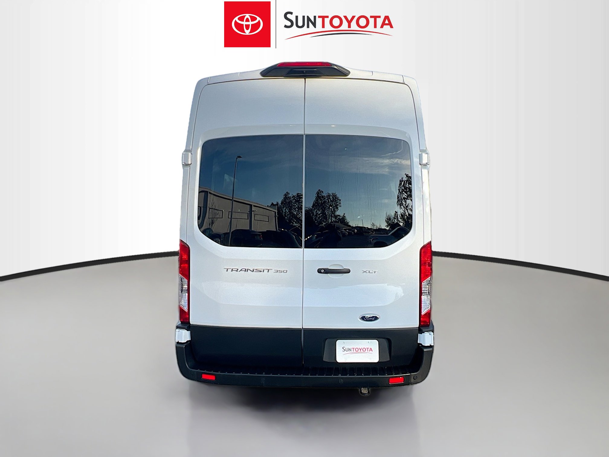 Used 2025 Ford Transit 350 XLT image 5