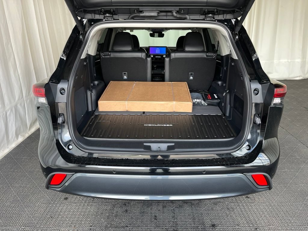 New 2026 Toyota Highlander Limited AWD/4WD image 25