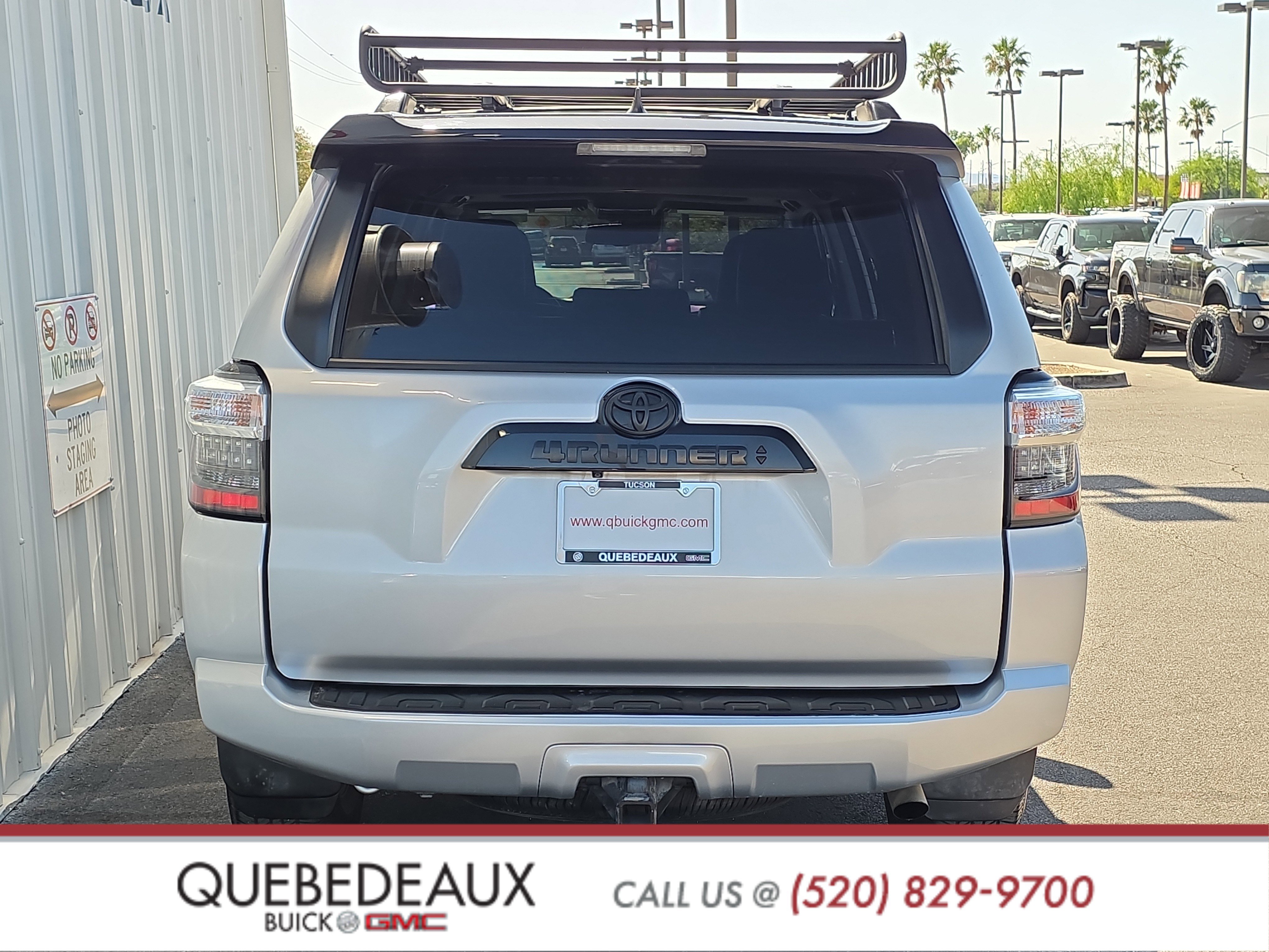 Used 2021 Toyota 4Runner Venture w/ Moonroof Package AWD/4WD image 6