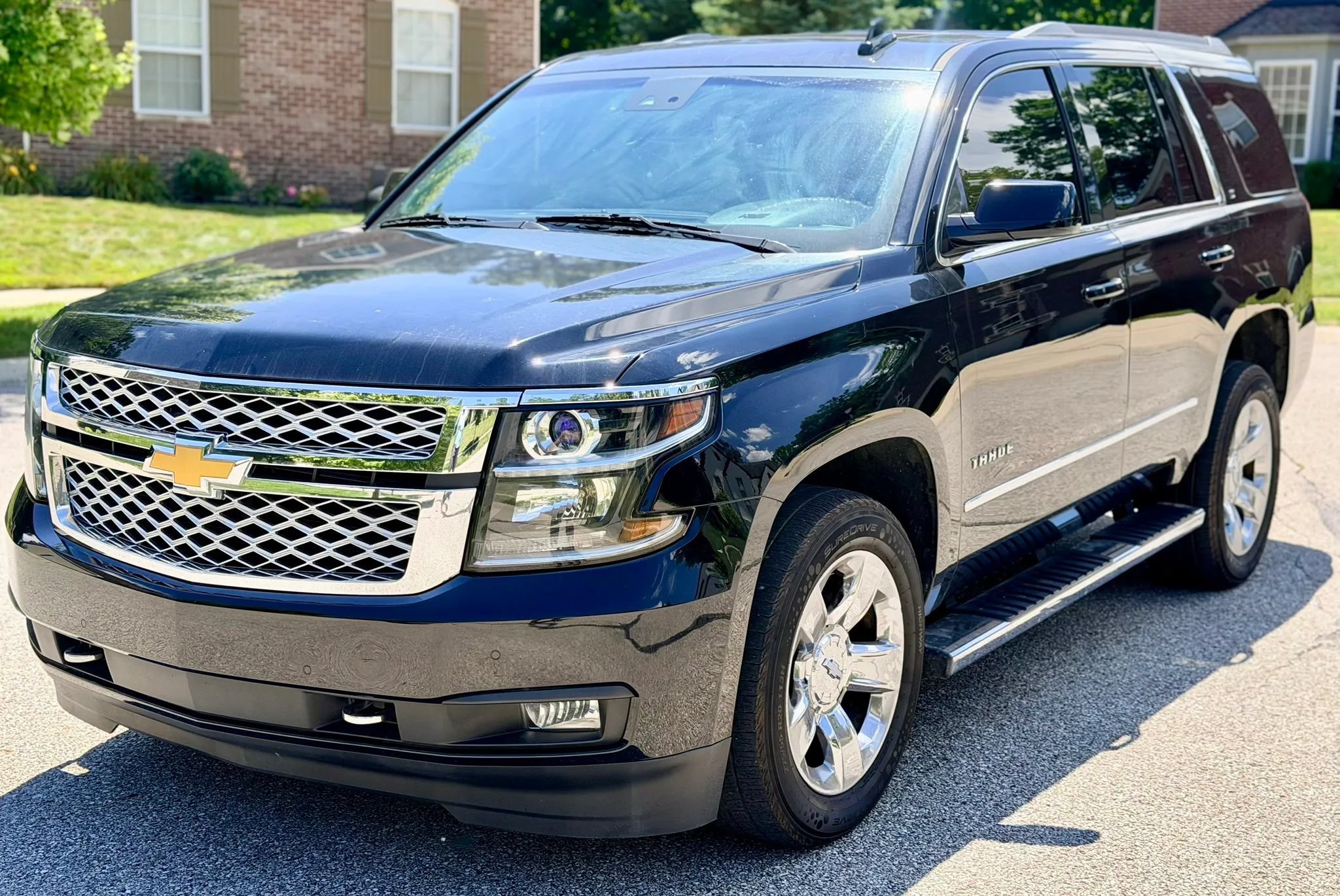 Used 2017 Chevrolet Tahoe LT w/ LT Signature Package AWD/4WD image 7