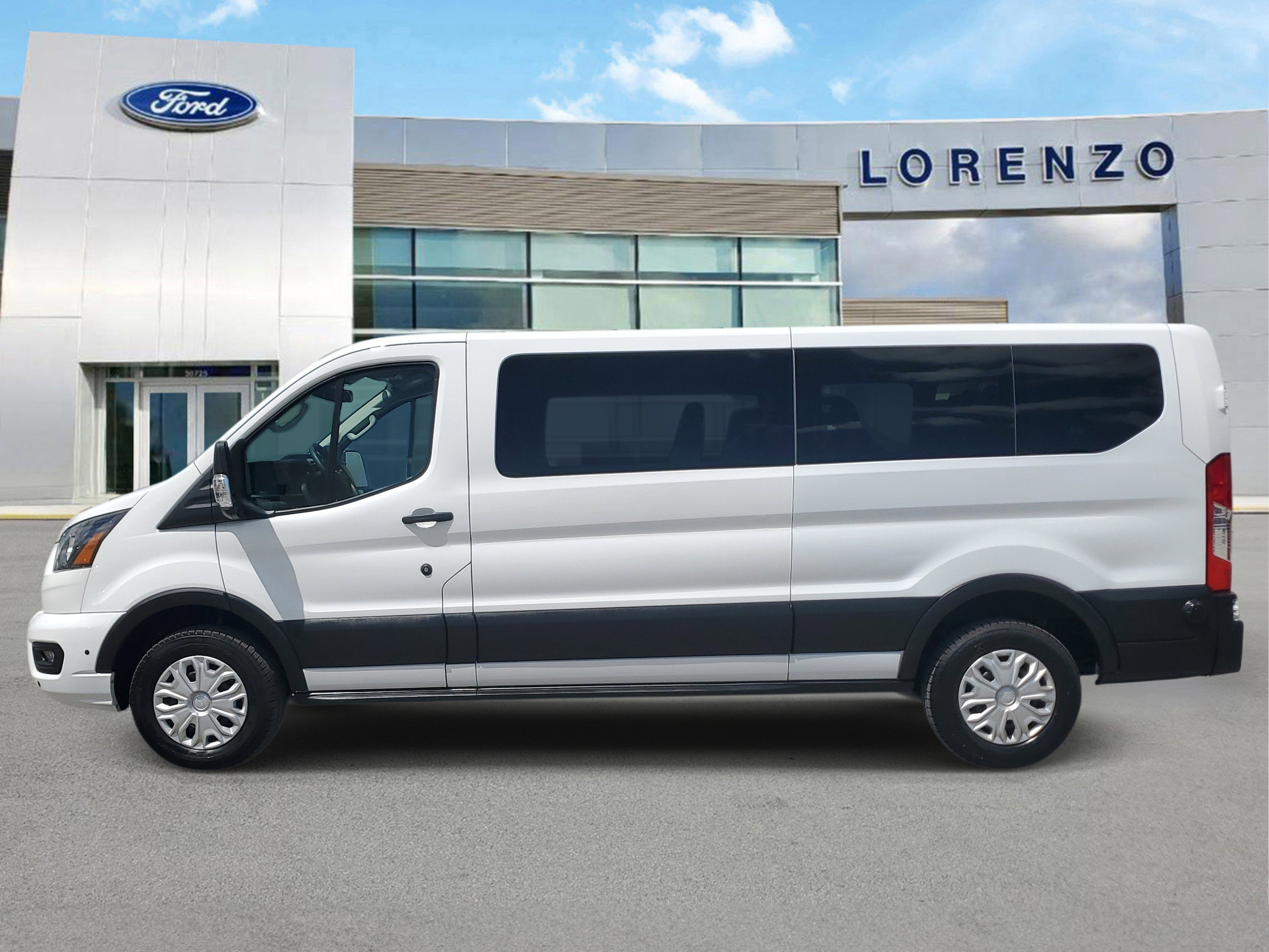 Used 2024 Ford Transit 350 XLT image 8
