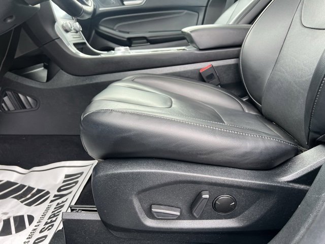 Used 2021 Ford Edge Titanium w/ Equipment Group 301A image 25