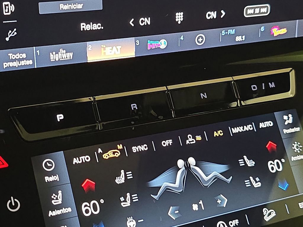 Used 2025 Maserati Grecale Modena AWD/4WD image 26