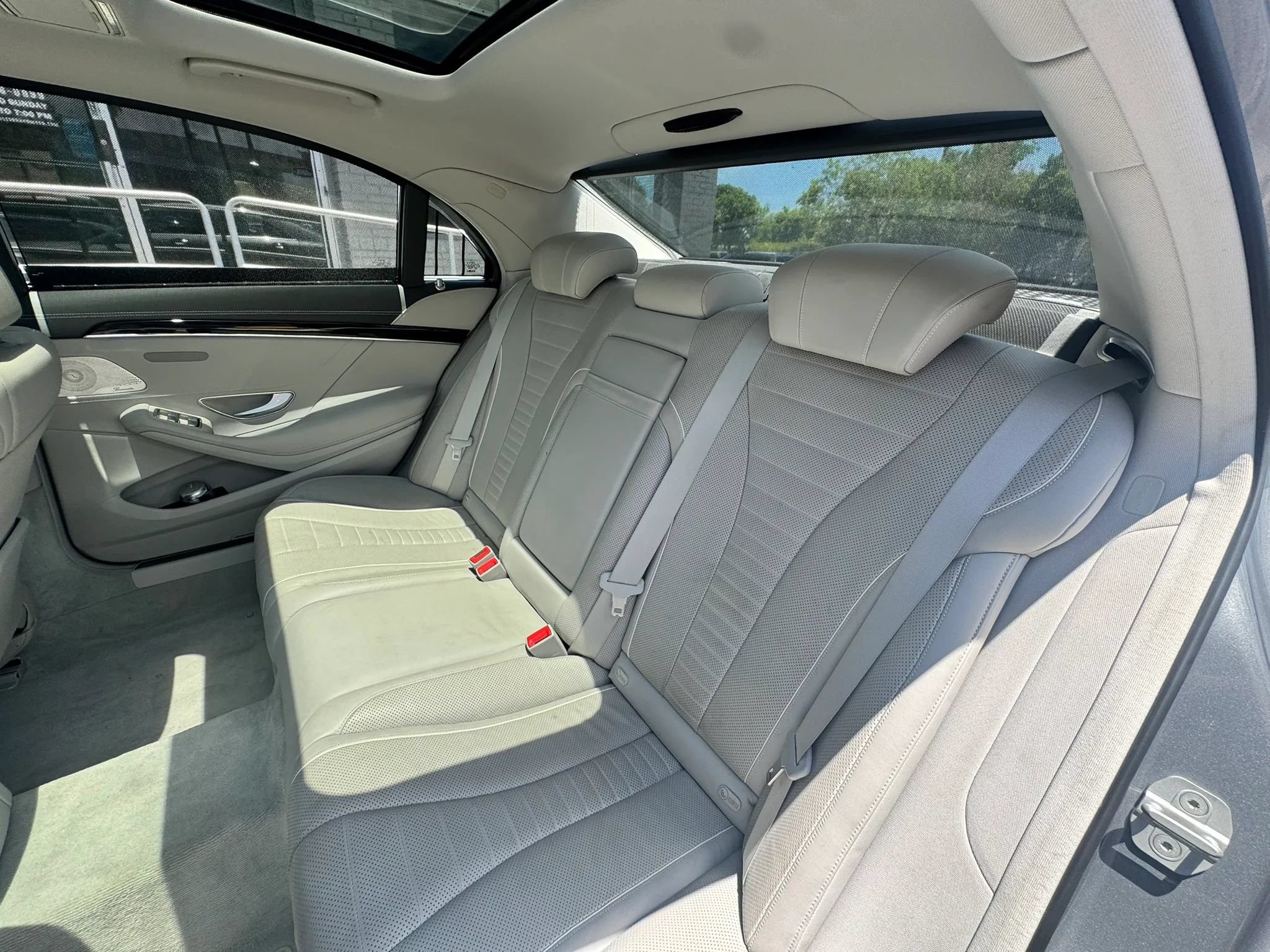 Used 2014 Mercedes-Benz S 550 Sedan image 20