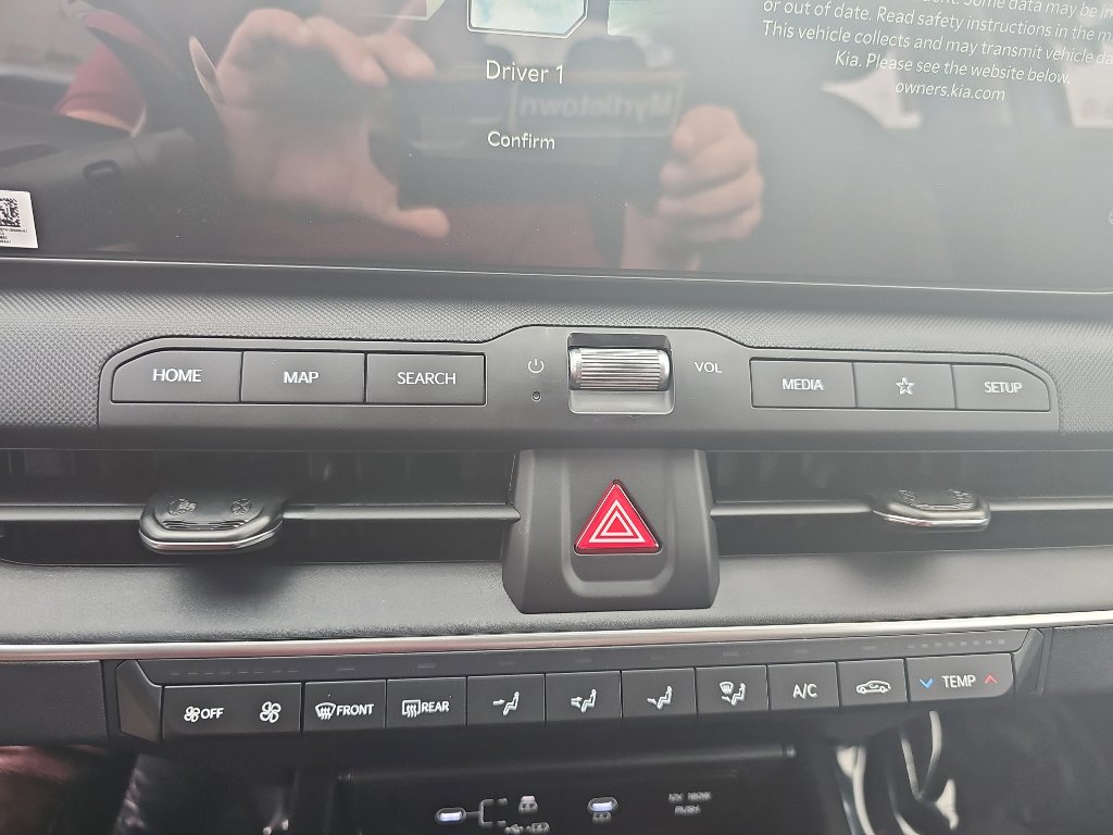 New 2025 Kia K4 LXS image 16