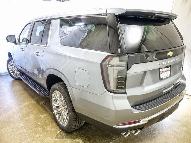 New 2026 Chevrolet Suburban Premier image 7