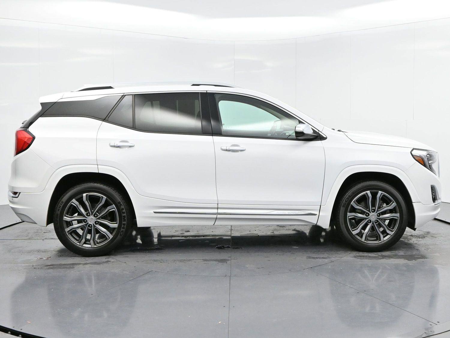 Used 2019 GMC Terrain Denali w/ Driver Alert Package II image 8