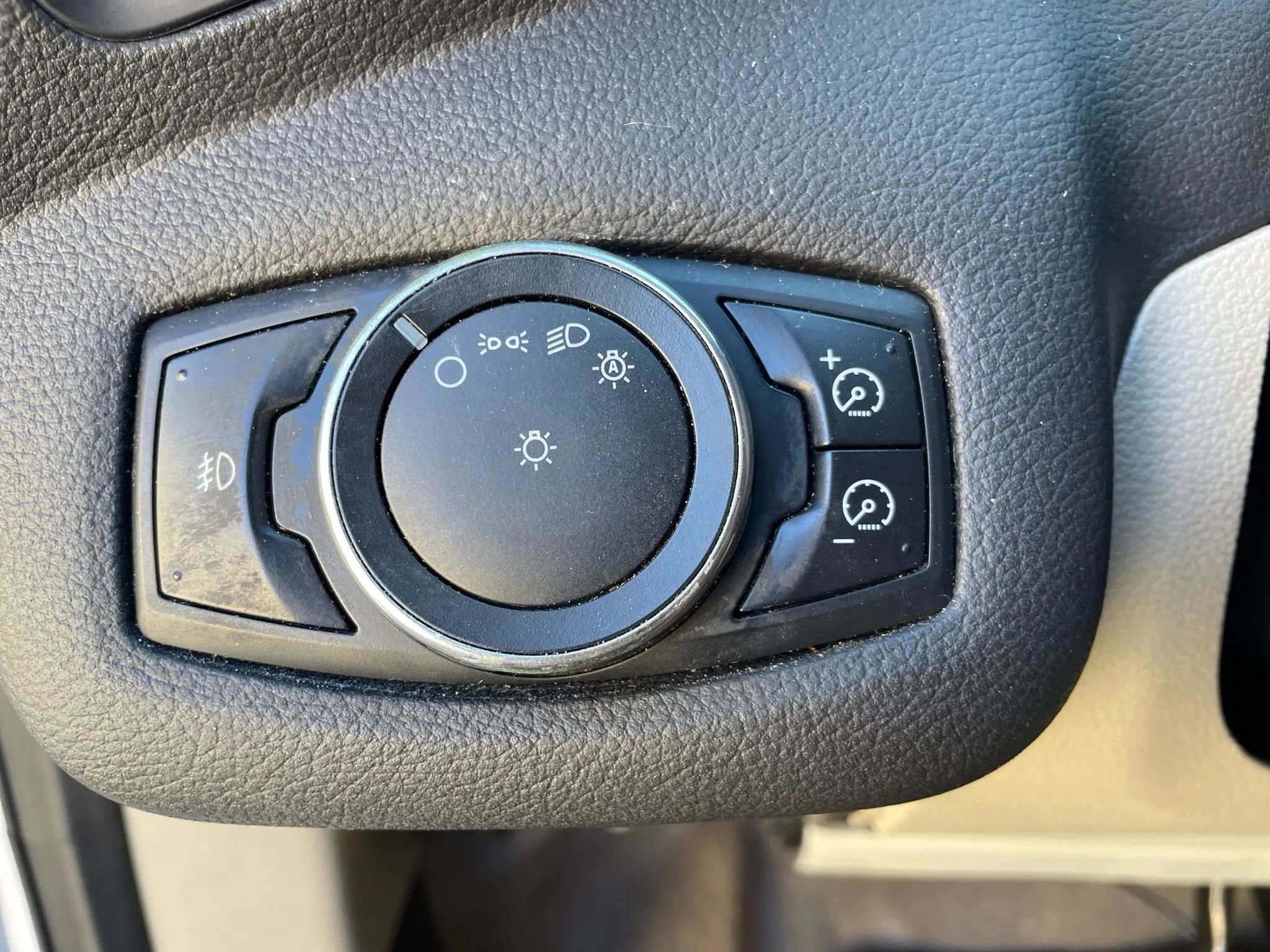 Used 2013 Ford Escape SE image 36