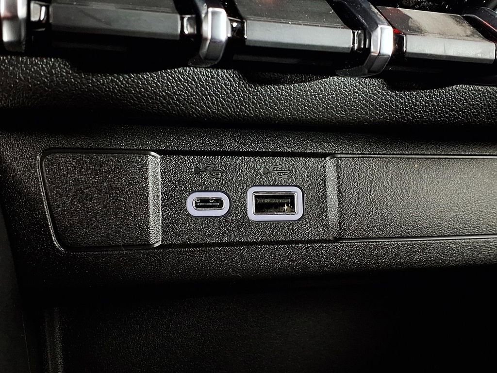 New 2026 GMC Canyon AT4 AWD/4WD image 25
