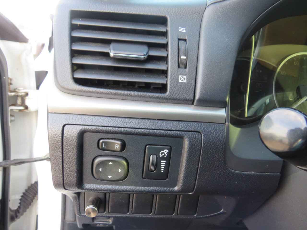 Used 2011 Lexus CT 200h image 17