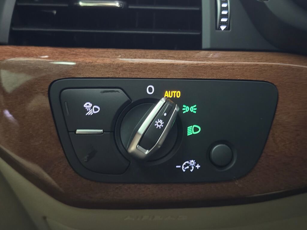 Used 2023 Audi A4 2.0T Premium w/ Convenience Package image 36